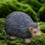 Haldjaaia kaunistus v&auml;listatu miniatuurne k&auml;sit&ouml;&ouml; kunst varuv&otilde;tmekarp loomakuju muru jaoks Hedgehog 15x9.2x7cm