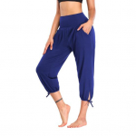 Naiste l&uuml;hikesed p&uuml;ksid elastse v&ouml;&ouml;kohaga, vabaaja p&uuml;ksid taskutega, paeltega mansetid, &uuml;hev&auml;rvilised jooksu- ja rattap&uuml;ksid M sinine