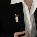 Moekas ja armas pross, kolmem&otilde;&otilde;tmeline kassim&auml;rgi pin, riidekoti ripats One Size valge