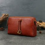 Kolme sahtliga crossbody kott, Ehtne nahk, Retro stiilis, K&auml;sit&ouml;&ouml;na valmistatud, &Uuml;he &otilde;la k&uuml;ljes kantav, V&auml;ike ruudukujuline kott pruun
