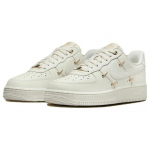 Nike Air Force 1 '07 LX Low Mini Swoosh Metallik Kuldne WMNS FV3654-111 EU 38 valge