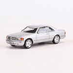 2026 Uus 1:64 Mercedes-Benz 500SEC sulamist auto mudel, survevalu koopia liigutatavate ratastega, klassikaline mudel vanaaegne kogumisobjekt entusiastidele valge