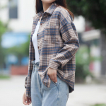 Lahtine ruuduline naiste s&auml;rk, talvetaskud, varrukatega, alla keeratav krae, paks pluus vabaaja v&auml;lir&otilde;ivad S sinine