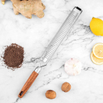 Leeseph juusturiiv puidust k&auml;epidemega, roostevabast terasest k&ouml;&ouml;giviljariiv mitmeotstarbeline k&ouml;&ouml;gitoidu purustaja &scaron;okolaadiv&otilde;i jaoks