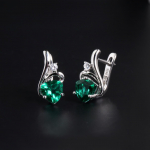 &Otilde;rnad Imeilusad K&otilde;rvar&otilde;ngad, loodud kolmnurkse 7.0mm smaragd Nano 925 sterlingh&otilde;bedast ehted naiste banketiks ja s&uuml;nnip&auml;evakingiks M roheline