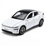 1/32 2025 Mudeli Y MAASTUR Sulamist Auto Mudel Valatud Metall Uue Energia S&otilde;idukid Auto Mudel Simulatsioonheli ja valgusega Laste M&auml;nguasi Kingitus valge