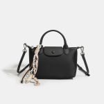 S&uuml;gis ja Talv Uus K&auml;ekott, &Otilde;lakott, Naiste Kott, Pelmeenikott, Crossbody Kott, Moodne ja Mitmek&uuml;lgne Minikott 21*10*16cm black