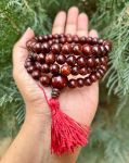 9 mm &uuml;mmargune 108+1 helmes India p&auml;ritolu punane sandlipuu Laal Chandan Japa Mala Roosikrants V&auml;rvimata T&ouml;&ouml;tlemata Jooga Palve Tervendamine Meditatsioon One Size brown