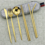 8tk kaasaskantav Rainbow reisin&otilde;ude komplekt nuga kahvel lusikas s&ouml;&ouml;giriistade komplekt 304 roostevabast terasest s&ouml;&ouml;giriistade komplekt s&ouml;&ouml;gipulkade &otilde;lgedega kuld