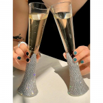 Teemant naiste &scaron;ampanjaklaaside komplekt teemantkristallklaasiga, k&otilde;rge jalaga veiniklaasi, joogiklaasi, kinkeklaasi, ilusa tassiga 150ml 2 pcs