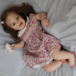 60 cm k&auml;sitsi valmistatud peen maalisimulatsioon nukk Yannik, pehme puutega riidest keha Reborn Doll Veins Veri n&auml;htav realistlik beebinukud Lapse s&uuml;nnip&auml;evakingitus 60cm