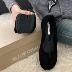 Bailamos 2025 Uued Naiste Split-varvastega Lamedad Kingad Tabi Ninja Kingad Slip-on Mikrofiiber Mugavad Sussid Pehme Tald Mokassiinid 35 must