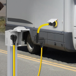 30 amprit RV pistikuadapteri juhe, NEMA TT-30P isane L5-30R emase keerdlukustusega pistikupesaga, 125V 3750W raskeveokite toiteadapter RV-dele, matkaautodele ja