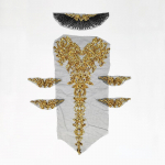 1 komplekt, must t&uuml;ll, kuldne litritega tikandiga pitskangas Tutt Royal Noble pulmakleit, aplikatsiooniga plaasterlik krae kleit isetegemise teel must