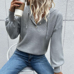 Naiste pikkade varrukatega kapuutsiga kootud &uuml;hev&auml;rviline kampsun S helehall v&auml;rv