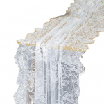 Lilleline pitsist lauajooksja Prantsuse elegantne romantiline l&auml;bipaistev valge must t&uuml;ll, pikk ristk&uuml;lik pulmapidu pulmapidu, s&ouml;&ouml;gilaua kate K&ouml;&ouml;k valge