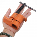 1 tk raskeveokite toruklamber puidut&ouml;&ouml;tlemiseks, puidu liimimiseks, toruklamber, terasest malmist toruklambri kinnitus, puusepa k&auml;sit&ouml;&ouml;riist