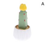 Armas roheline taim, kaktus, v&auml;ike potikaunistusega vidin, auto sisekujundus