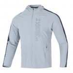 Under Armour Storm Sports Fitness Kapuutsiga Kiiresti Kuiv Tuulejakk Meeste Jakid Hall 1377486-011 L