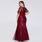Suurusele sobiv pulmakleit litrite, v&otilde;rkkanga ja merineitsi siluetiga, kitsa l&otilde;ikega, sobib bankettideks, esinemisteks ja v&otilde;&otilde;rustamiseks, pikk kleit Burgundy 5XL