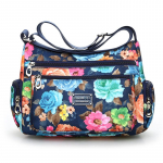 Lillemustriga Crossbody kott, Trendikas nailonist &otilde;lakott, Naiste mitmekihiline messenger kott reisimiseks