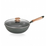 V&auml;ike pann Mittenakkuva pann Kerge &otilde;li auruga praepann Kodumajapidamises kasutatav induktsioonpliit gaasipliit, mis sobib pannile 24cm