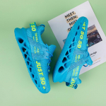 Meeste lendavad riidest kerged, hingavad ja mugavad tossud, naiste moodsad tossud, suured naiste kingad 38 helesinine v&auml;rv