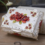 Ilus peen lilleline ehtekarp 13.2&times;9.8&times;5.6 punane