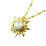 7bis [Q1518] - Collier artisanal 'Soleil' blanc dor&eacute; - 13x13 mm valge