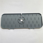 Silikoonist segisti imav matt vett pritsmep&uuml;&uuml;dja ​​matid valamu pritsmekaitse &auml;ravoolupadi valamu t&ouml;&ouml;pinna kaitsja vannitoa lauaarvuti tarvikud