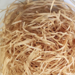 20g-100g Kortsutatud v&auml;rviline Raffia Paber Raffia t&auml;idis DIY Pulmapeo kinkekarp kommimaterjalist pakend t&auml;idis Kaunistused 100g