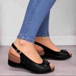 Suvised naiste Slope Heel sandaalid Pehme talla avatud ninaga vabaaja k&otilde;rged kontsad 35 must