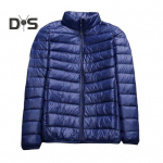 Meeste puuvillane mantel kapuutsiga pikkade varrukatega t&otilde;mblukuga plekk, soe &uuml;ler&otilde;ivas, &uuml;hev&auml;rviline &otilde;huke tepitud mantel taskutega L hall