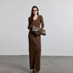 S&uuml;gisene pullover &uuml;hev&auml;rviline V-kaelusega pitstriibuline kootud kleit naistele s&uuml;gisel ja talvel pika v&ouml;&ouml;kohaga puusaseelik one size valge