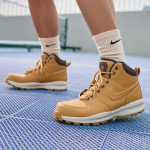 Nike Manoa Nahk Haystack Birch 40