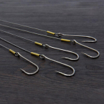 50 tk. Must teravat veritsevat s&ouml;&ouml;ta, laia vahega rihmakonksud Carolina/Texase rigikonksud pehmest plastist peibutis Bass Fishing Fishhook
