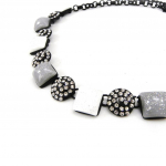 NOA [I2180] &ndash; disainerkaelakee 'Sissi' hall valge hall