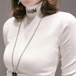 Tikitud poolkaelusega alumine s&auml;rk S&uuml;gis- ja talvine Korea versioon Pikkade varrukatega T-s&auml;rk naiste &otilde;huke topp XXXL