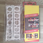 K&ouml;&ouml;gi organiseerija v&uuml;rtsipudeli nagi klambrid seinakinnitusega liimitud v&uuml;rtsipurkide hoidiku haardeklamber kapi ukse seinak&uuml;lmiku jaoks 4pcs valge