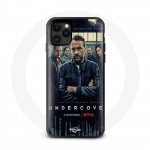 Coque Iphone 11 Pro Max Undercover cabane camping gens voyage gitans caravane agents couple drame Be