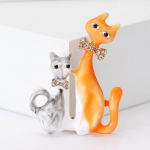Emailist vibu Kaks kassprossid naistele Unisex Animal Pins 2-v&auml;rvilised Saadaval vabaaja peotarvikud Kingitused