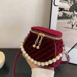 Luksuslik Punane Sametist P&auml;rlitega K&auml;ekott Naistele S&uuml;gis Talv Uued Ketid &Otilde;lakott Crossbody Kotid Elegantne Peoklats