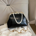 Luksuslikud &otilde;lakotid naistele French Minority Golden Crossbody kotid Pearl Chain Shell Clip V&auml;ike kott