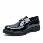 Moodne Korea stiil Paks tald Tuttidega Vabaaja Slip-on Libisemiskindel Metallpandla Kaunistus Moodne Br&auml;nd Meeste Jalan&otilde;ude Otsad Loaferid 38
