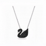 Swarovski Ikooniline Luik Must Luik Kaelakee Naiste kaelakee 5347330 Box (Random Color)