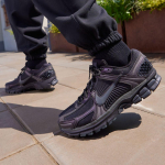 Nike Zoom Vomero 5 Must Helkur 40.5