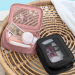 3CE To Go Pouch (Roosa beež/must) BLACK