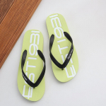 Flip-flops Meeste suvised rannas &otilde;ues olevad isikup&auml;rased klambrid jalad Pl&auml;tud &otilde;ues, libisemiskindlad sussid 38-39 roheline