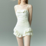 Seksikad Korea Mood Konservatiivsed Bikiinid &Uuml;hes T&uuml;kis Beež Volangidega P&auml;rlitega Strapless Bodysuits Bikiinid Armsad Rannariided S beež