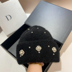 Luksuslikud Rhinestone Talvem&uuml;tsid Naistele Soe M&uuml;ts P&auml;ris K&uuml;&uuml;likukarvaga Kootud M&uuml;ts Disaineri Daami Vabaajas M&uuml;ts Suusatamism&uuml;ts white